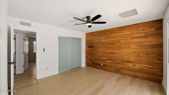 2839 E SIERRA Street, Phoenix, AZ 85028