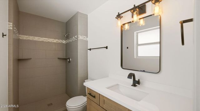 2839 E SIERRA Street, Phoenix, AZ 85028