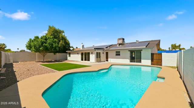 2839 E SIERRA Street, Phoenix, AZ 85028