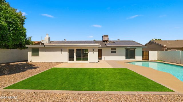 2839 E SIERRA Street, Phoenix, AZ 85028