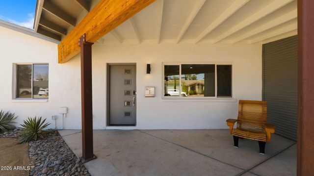 2839 E SIERRA Street, Phoenix, AZ 85028