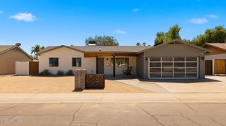 2839 E SIERRA Street, Phoenix, AZ 85028