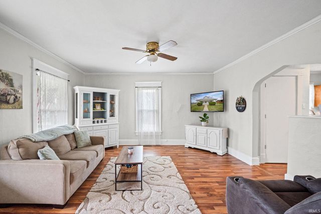 854 S 1st Street, Frankfort, IN 46041