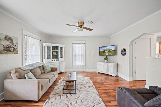 854 S 1st Street, Frankfort, IN 46041