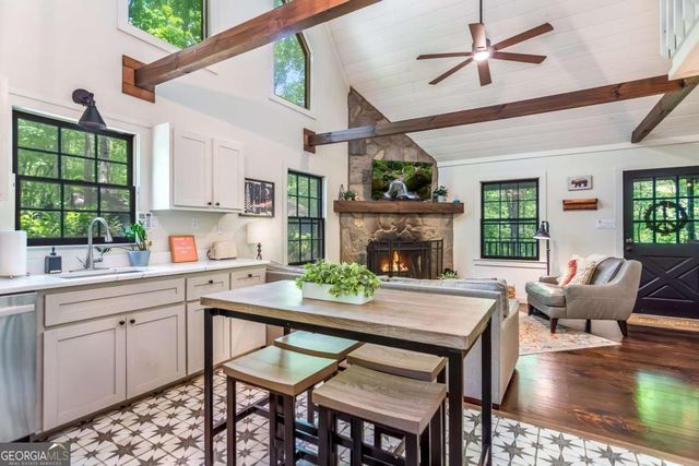 317 North Pine Road, Ellijay, GA 30536