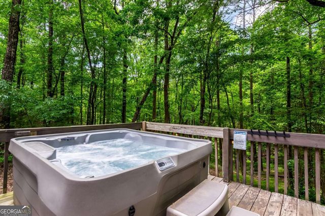 317 North Pine Road, Ellijay, GA 30536