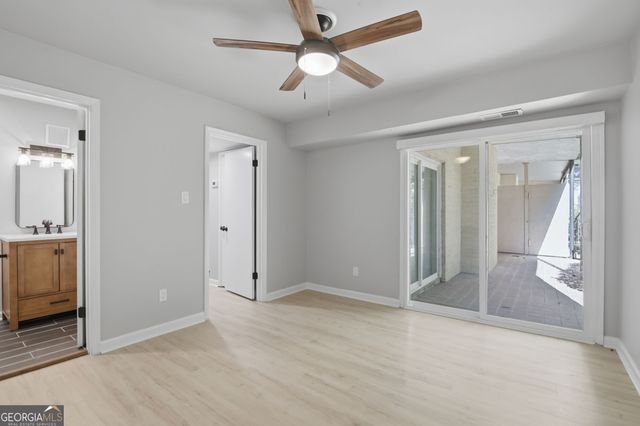 5400 Roswell Road N6, Sandy Springs, GA 30342