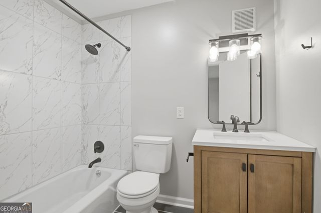 5400 Roswell Road N6, Sandy Springs, GA 30342
