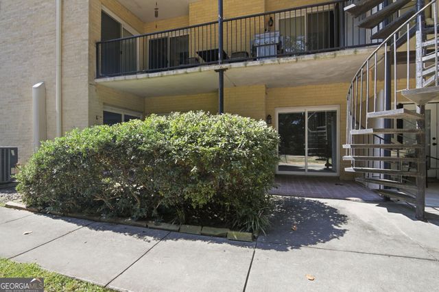 5400 Roswell Road N6, Sandy Springs, GA 30342