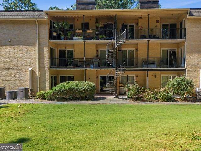 5400 Roswell Road N6, Sandy Springs, GA 30342