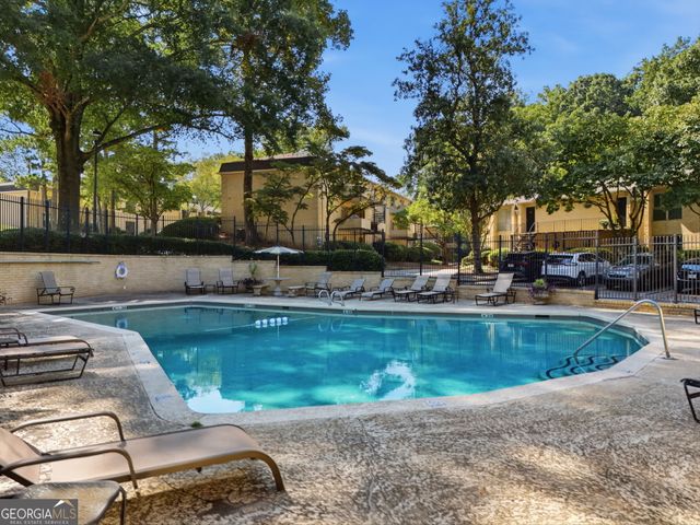 5400 Roswell Road N6, Sandy Springs, GA 30342