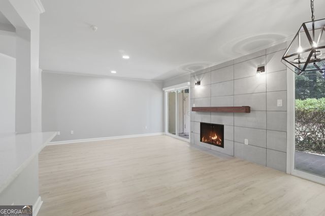 5400 Roswell Road N6, Sandy Springs, GA 30342