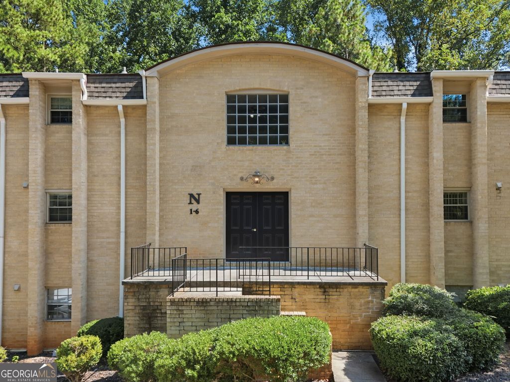 5400 Roswell Road N6, Sandy Springs, GA 30342
