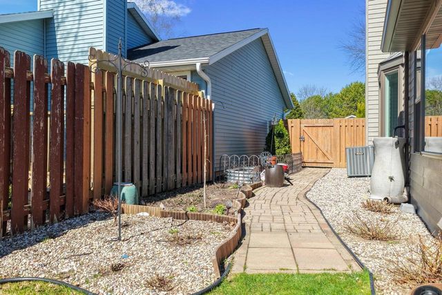 810 FLAMBEAU PLACE, De Pere, WI 54115