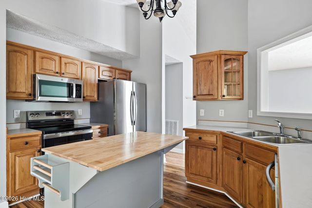 260 Queens Cove Way, Carthage, NC 28327