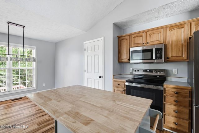 260 Queens Cove Way, Carthage, NC 28327