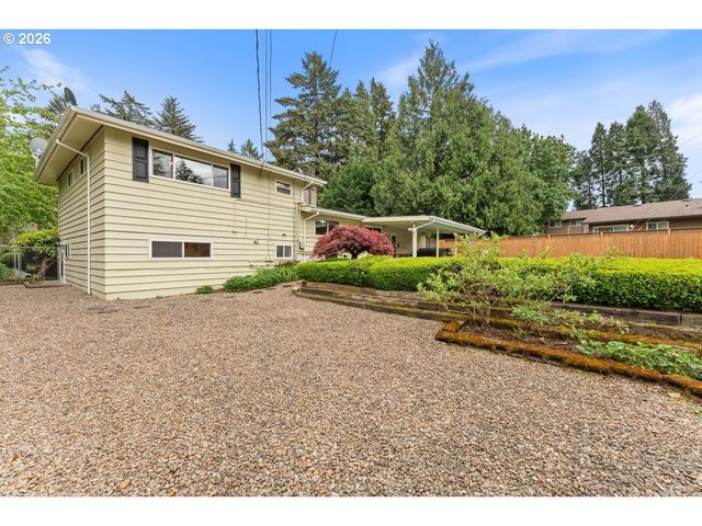 3825 Se 166TH Ct, Portland, OR 97236