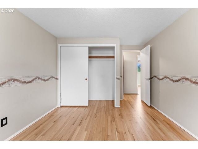 3825 Se 166TH Ct, Portland, OR 97236