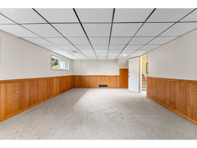 3825 Se 166TH Ct, Portland, OR 97236