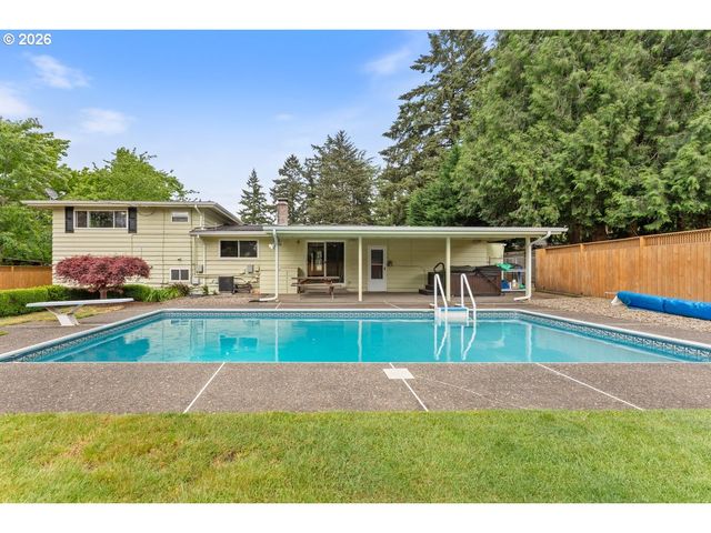 3825 Se 166TH Ct, Portland, OR 97236
