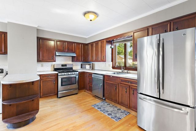 121 Bridge St, Beverly, MA 01915