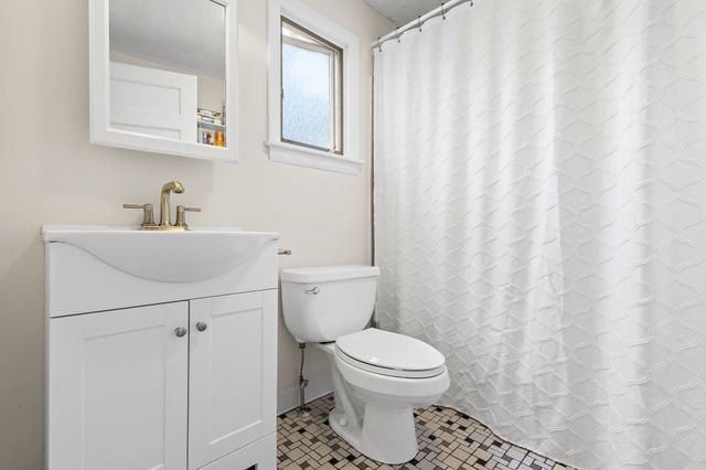 121 Bridge St, Beverly, MA 01915