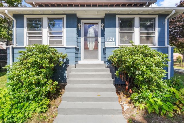 121 Bridge St, Beverly, MA 01915