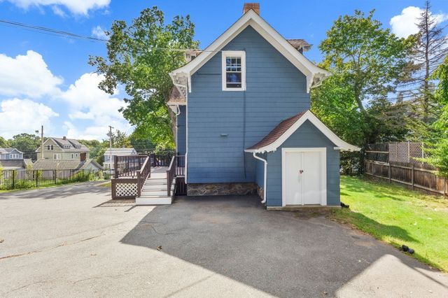 121 Bridge St, Beverly, MA 01915