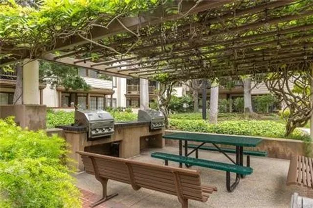 2559 Plaza Del Amo 209, Torrance, CA 90503