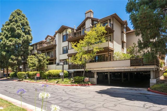 2559 Plaza Del Amo 209, Torrance, CA 90503
