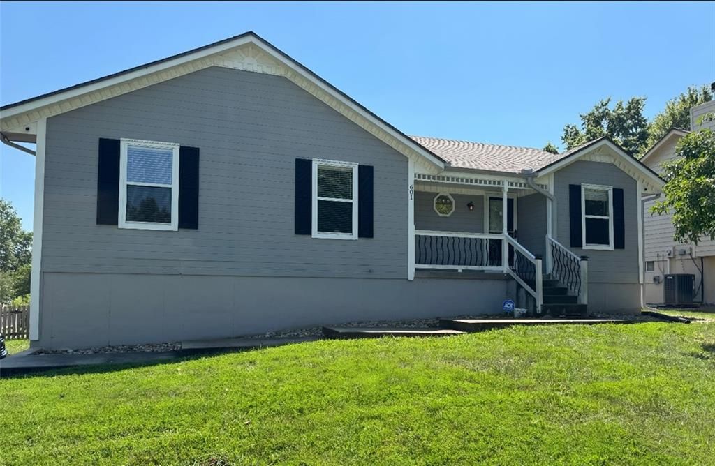 601 SW Nelson Drive, Grain Valley, MO 64029