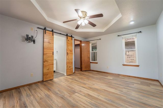 9228 Apple Drive, Midwest City, OK 73130