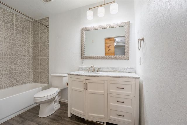 9228 Apple Drive, Midwest City, OK 73130