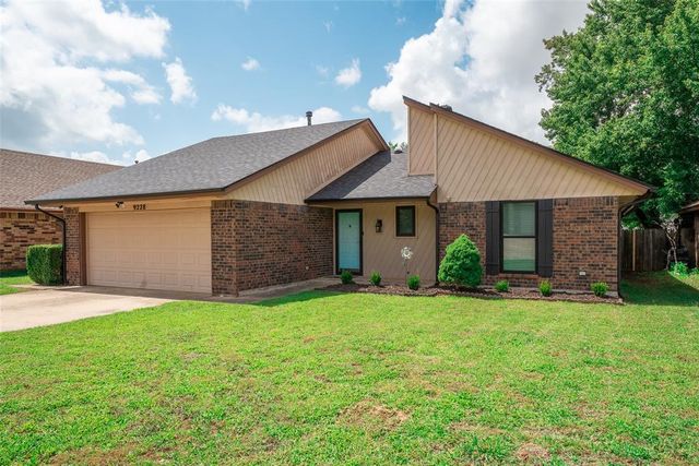 9228 Apple Drive, Midwest City, OK 73130