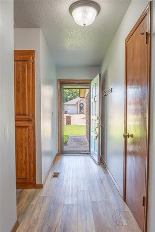 9228 Apple Drive, Midwest City, OK 73130
