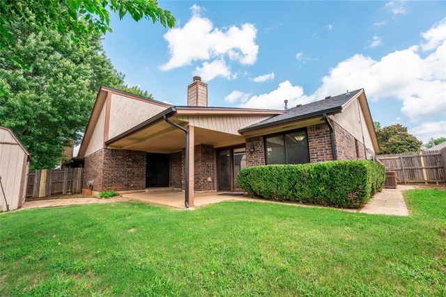 9228 Apple Drive, Midwest City, OK 73130