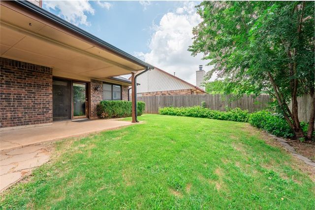 9228 Apple Drive, Midwest City, OK 73130