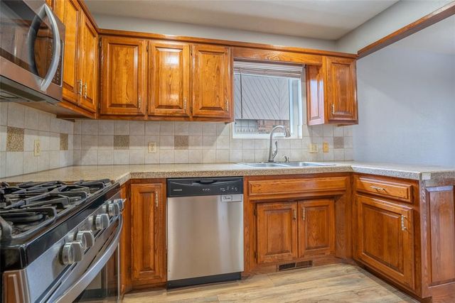 9228 Apple Drive, Midwest City, OK 73130