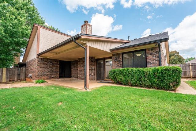9228 Apple Drive, Midwest City, OK 73130