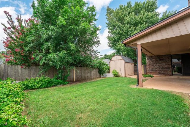 9228 Apple Drive, Midwest City, OK 73130