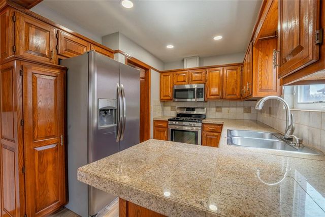 9228 Apple Drive, Midwest City, OK 73130