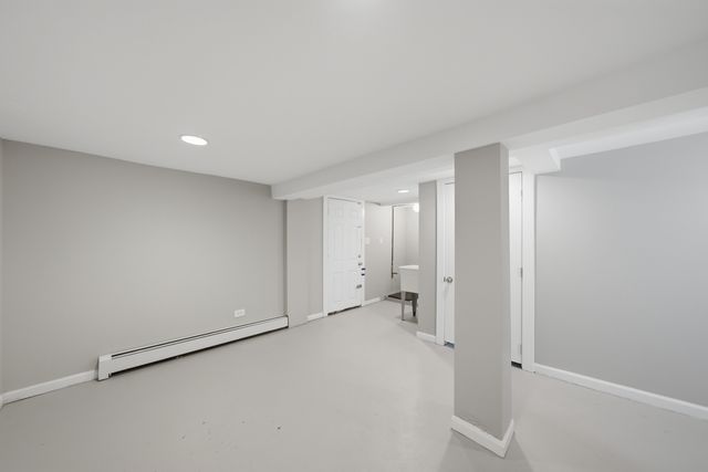 6245 S Damen Avenue, Chicago, IL 60636