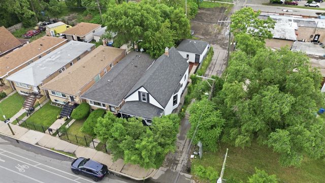 6245 S Damen Avenue, Chicago, IL 60636