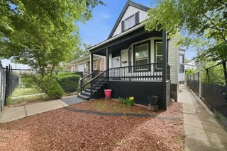 6245 S Damen Avenue, Chicago, IL 60636