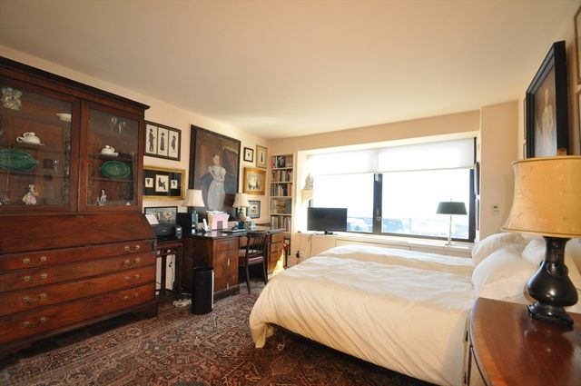 65 E India Row PHF, Boston, MA 02110