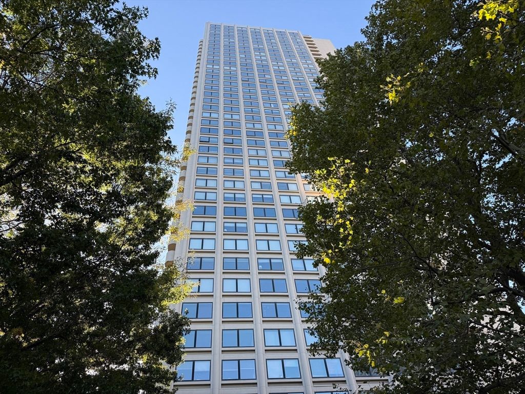 65 E India Row PHF, Boston, MA 02110