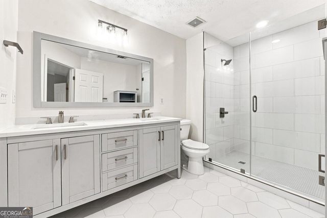 3684 Lantern Walk Lane, Scottdale, GA 30079