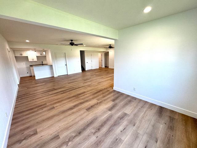 1620 W Silver Oak Drive, Springfield, MO 65810