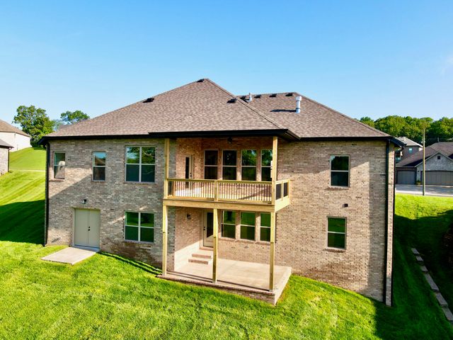 1620 W Silver Oak Drive, Springfield, MO 65810
