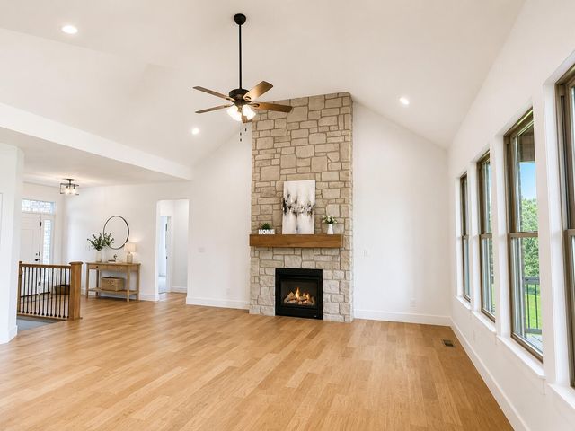 1620 W Silver Oak Drive, Springfield, MO 65810